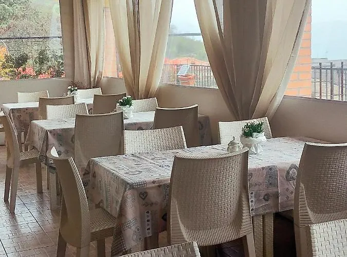 Alojamento de Acomodação e Pequeno-almoço Casa Regina