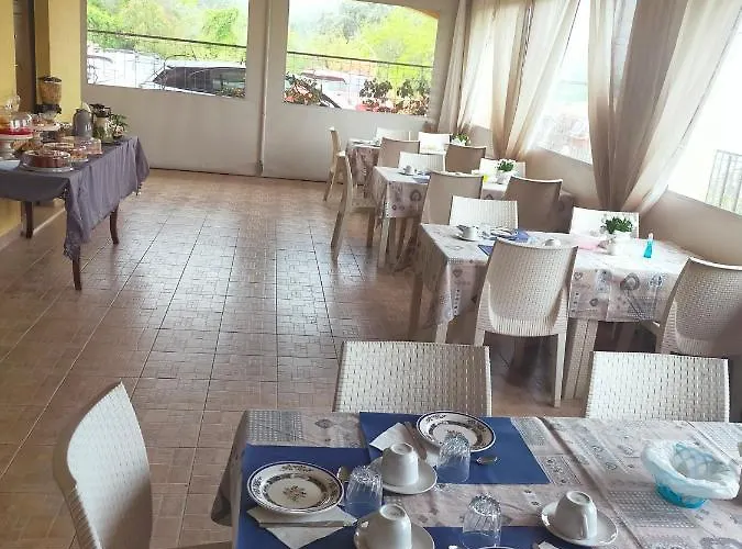 Alojamento de Acomodação e Pequeno-almoço Casa Regina Stroncone